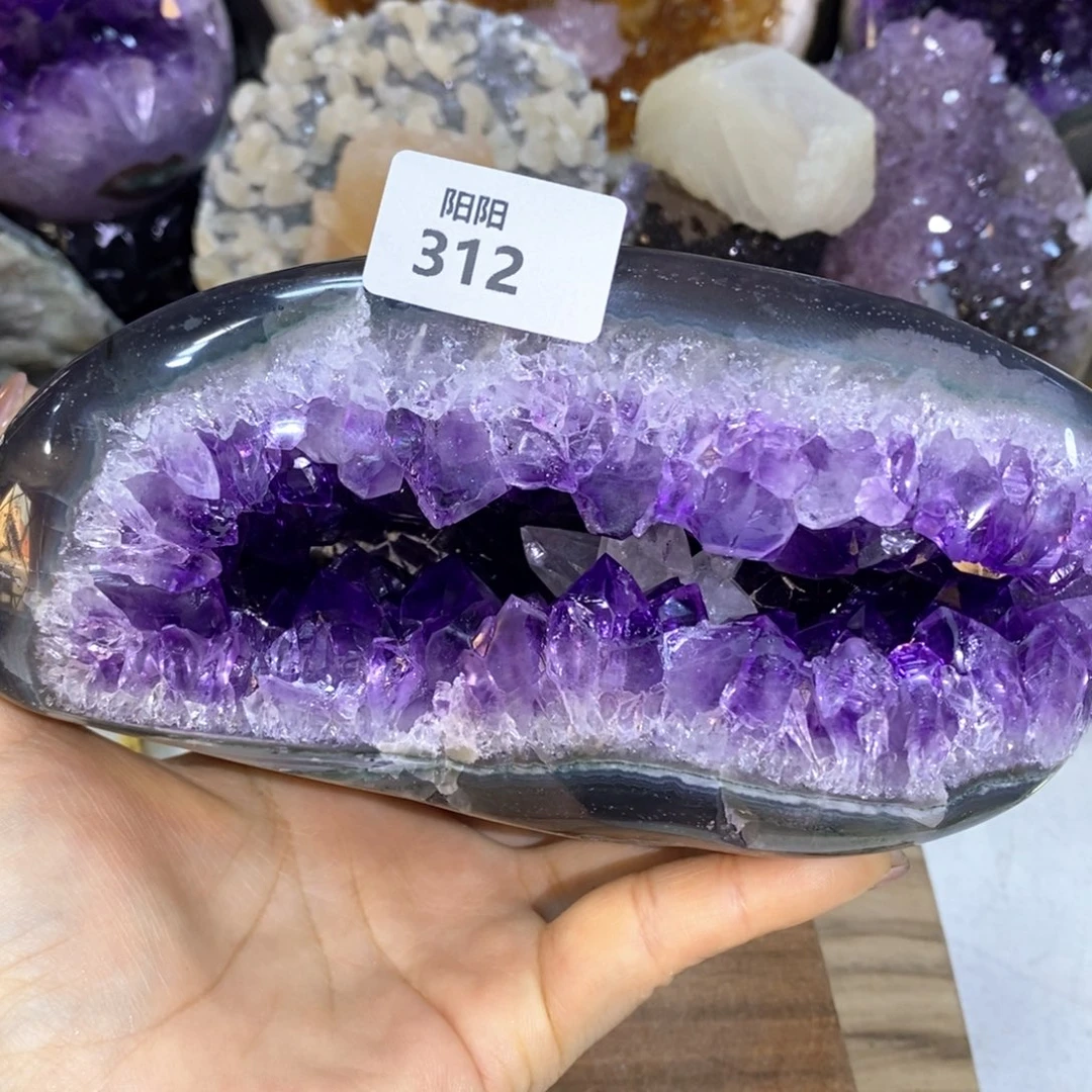 黎***临水晶大型摆件（非配饰）未镶嵌方解石