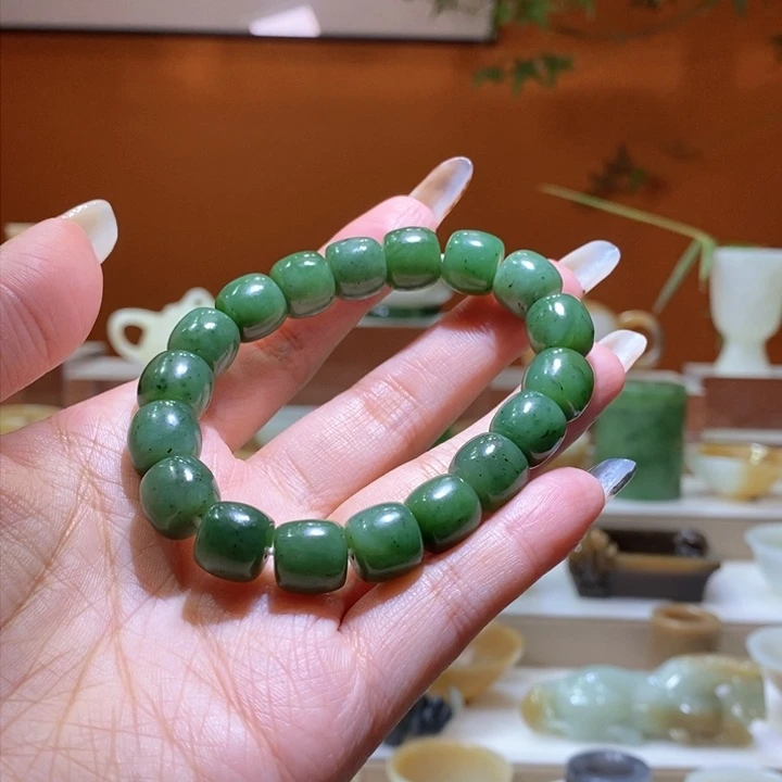 未镶嵌和田玉摆件福利碧玉串