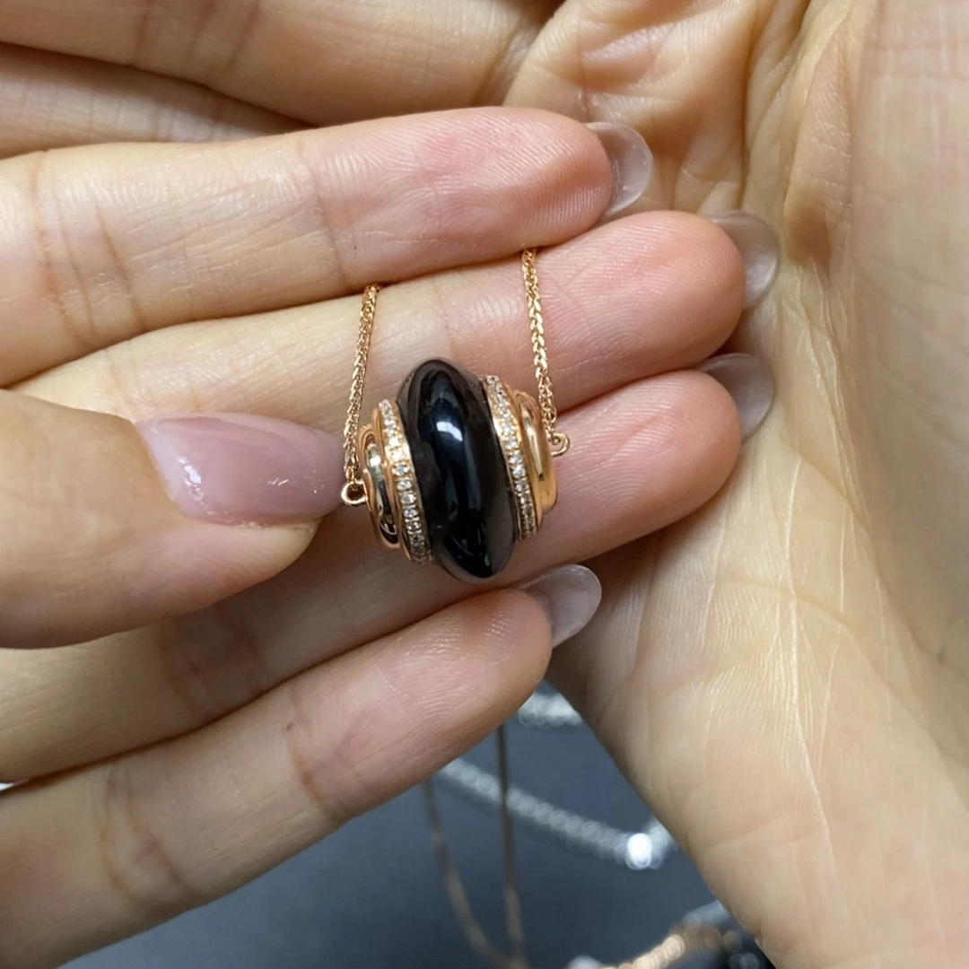 翡翠18K金镶嵌颈饰淺**藍珠子