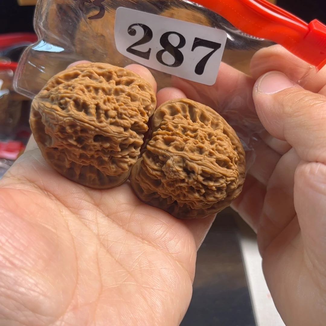 吊坠文玩核桃南疆43