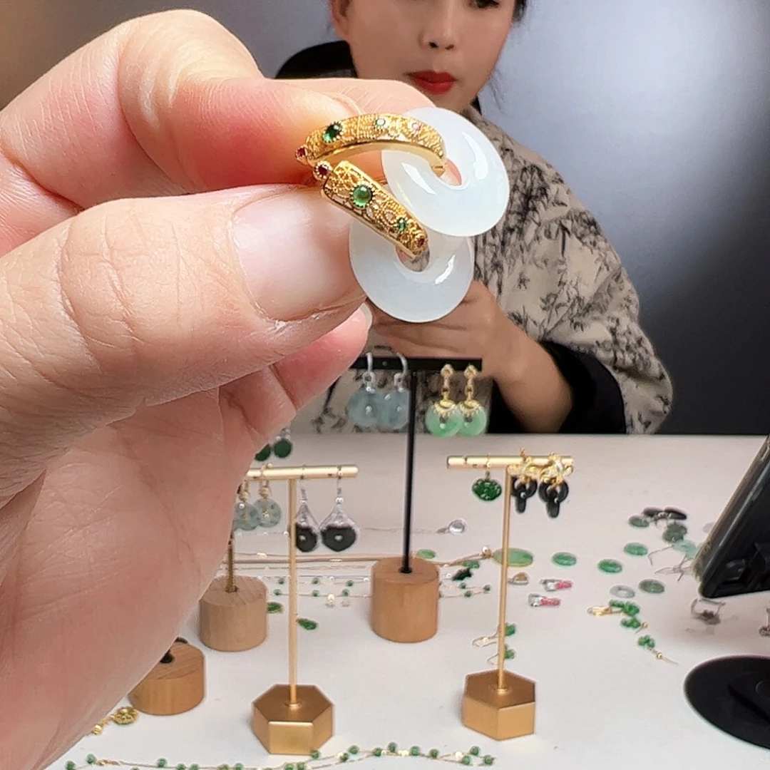 翡翠银S925镶嵌耳饰天然翡翠