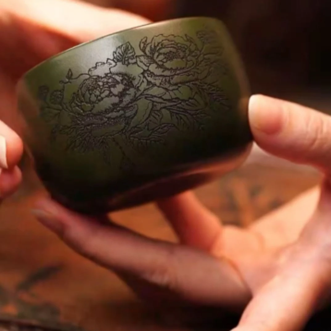 宜兴原矿紫砂 全手工全原矿 绿泥 牡丹花刻绘