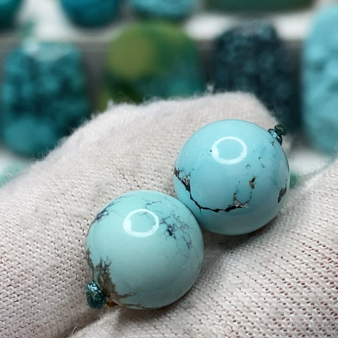 绿松石未镶嵌天然原矿 带武汉地大证书