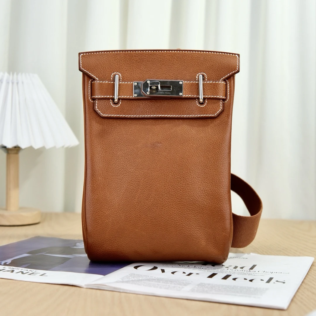 99新 LouisVuitton/路易威登 8909 爱马仕 hac a dos 银扣斜挎包