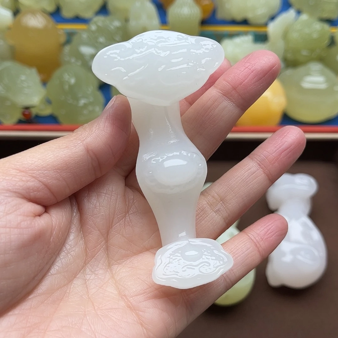 王***顺玉天然桌面小摆件