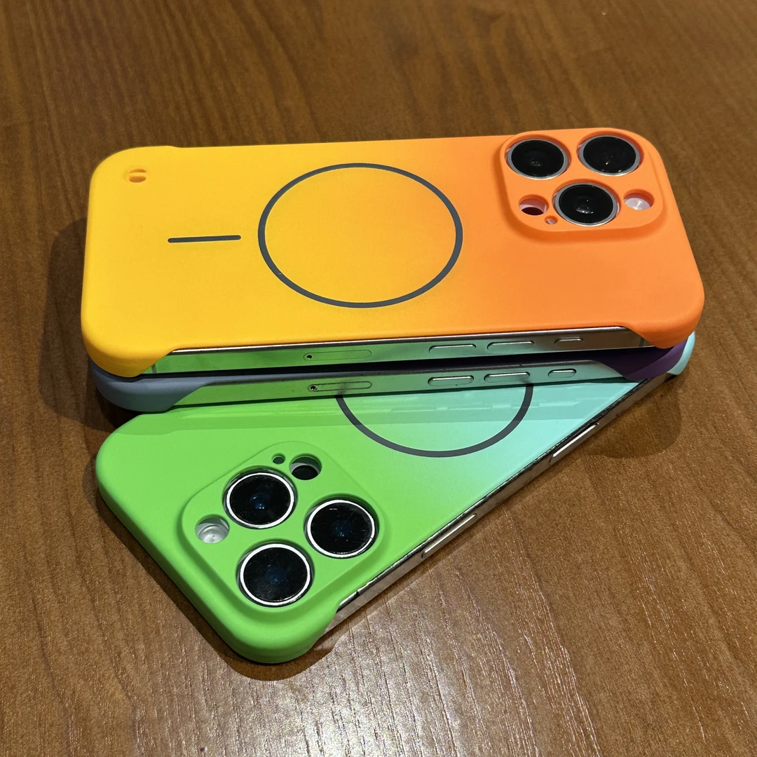 渐变磁吸无边框适用苹果16promax手机壳时尚iPhone15创意14个性13