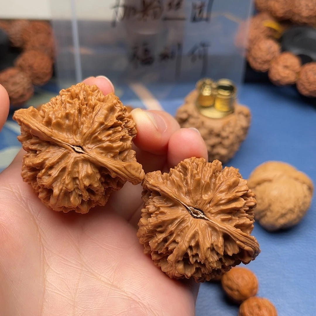 文玩核桃把件赵*呀满天星