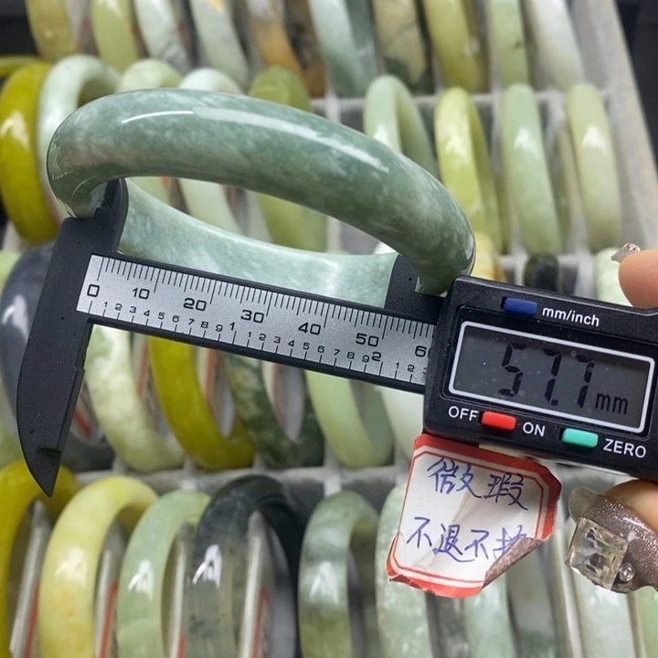 蛇纹石玉手镯186未镶嵌