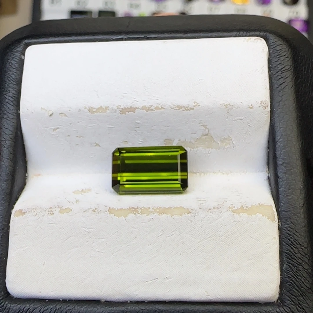 未镶嵌碧玺珠宝半成品天然2.77克拉