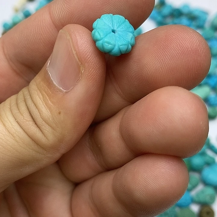 绿松石未镶嵌珠宝奇石