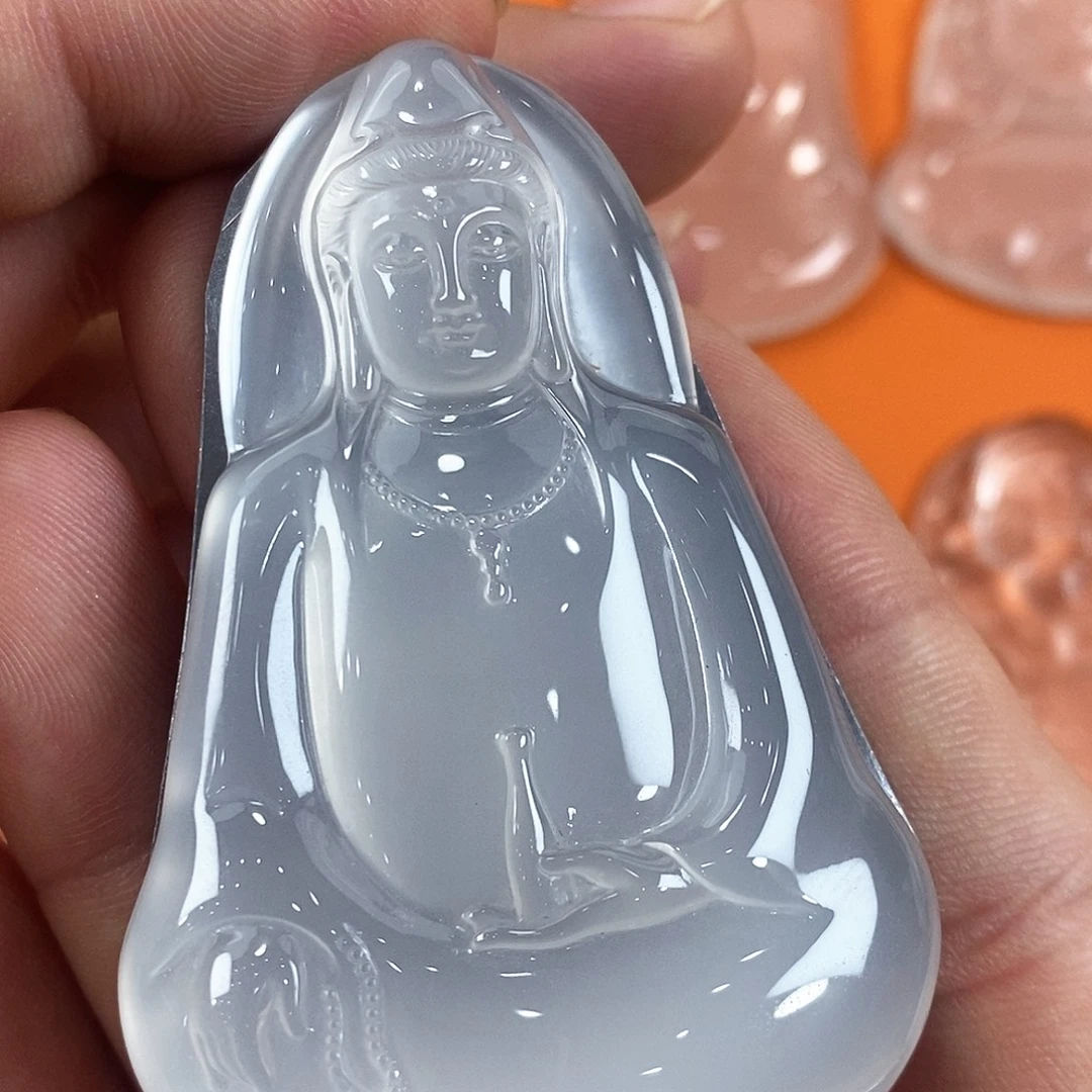 多***动吊坠(赠链)未镶嵌石英质玉