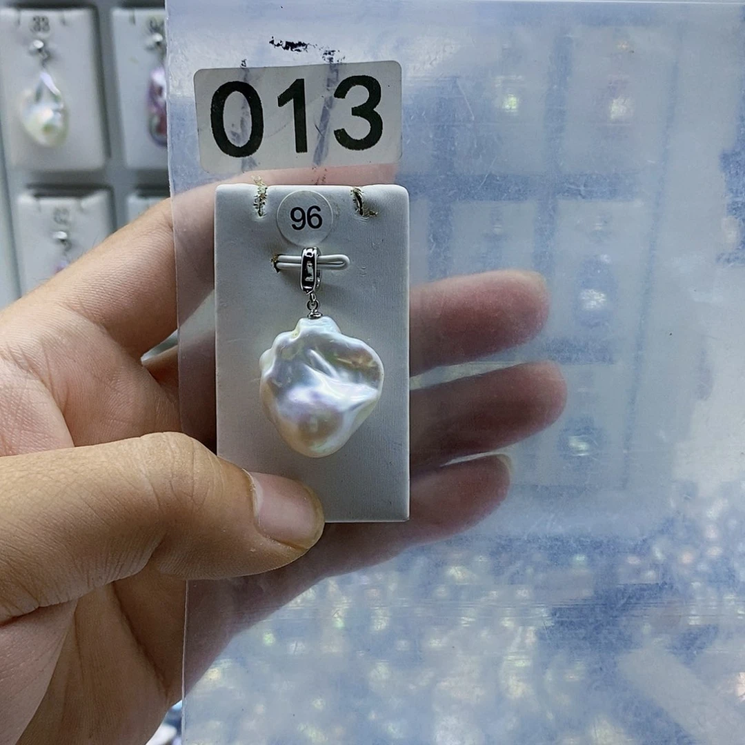 淡水珍珠合金颈饰