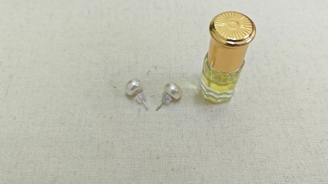 M12 10-11 扁圆米色纯银耳钉【备】基础精油