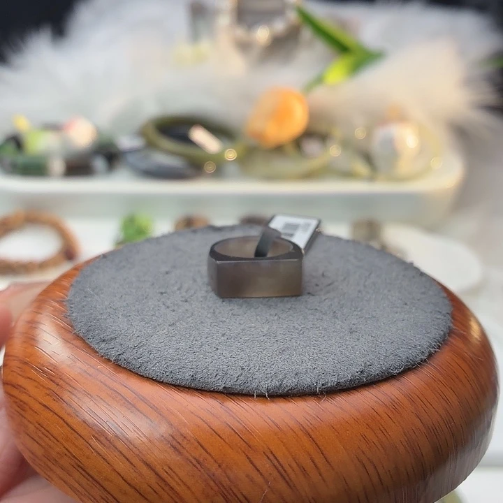 和田玉（糖玉）未镶嵌戒指b130烟紫马鞍15.5不退换