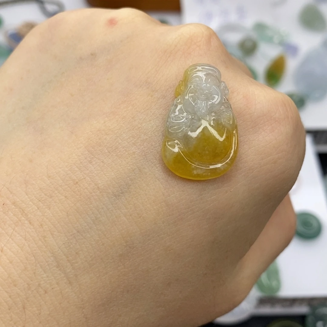 翡翠未镶嵌颈饰财