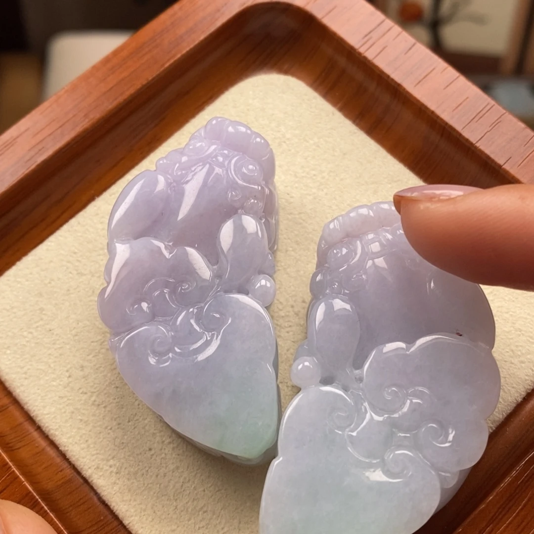 翡翠未镶嵌颈饰如意貔貅