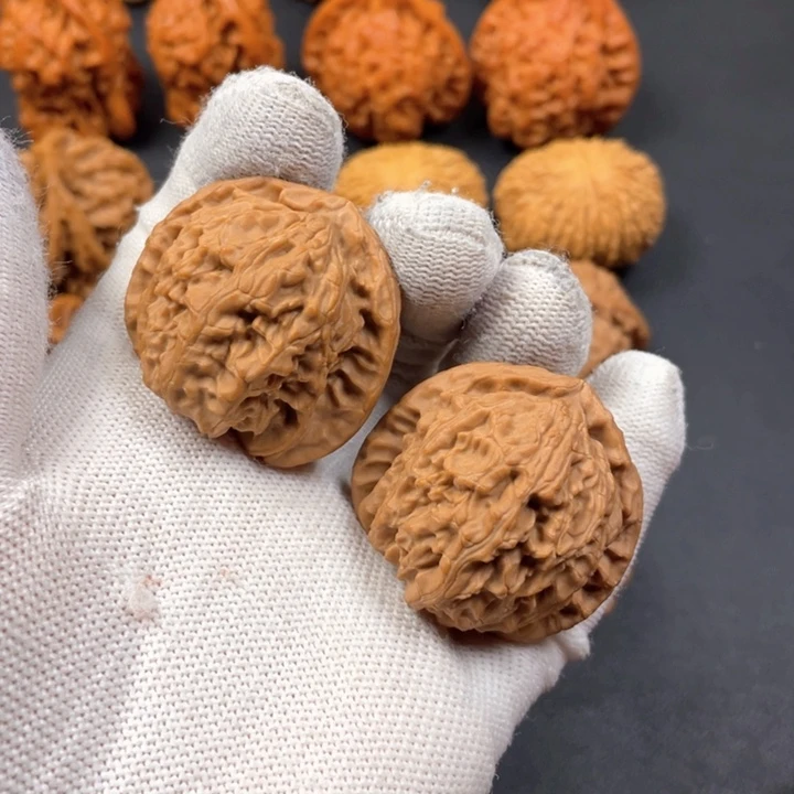 吊坠文玩核桃三角白