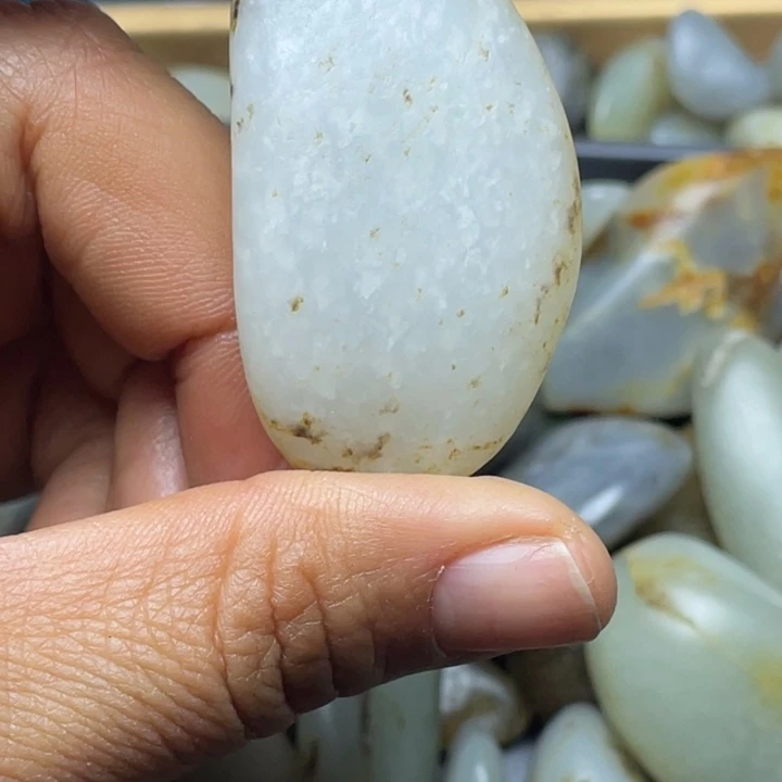 和田玉未镶嵌珠宝半成品