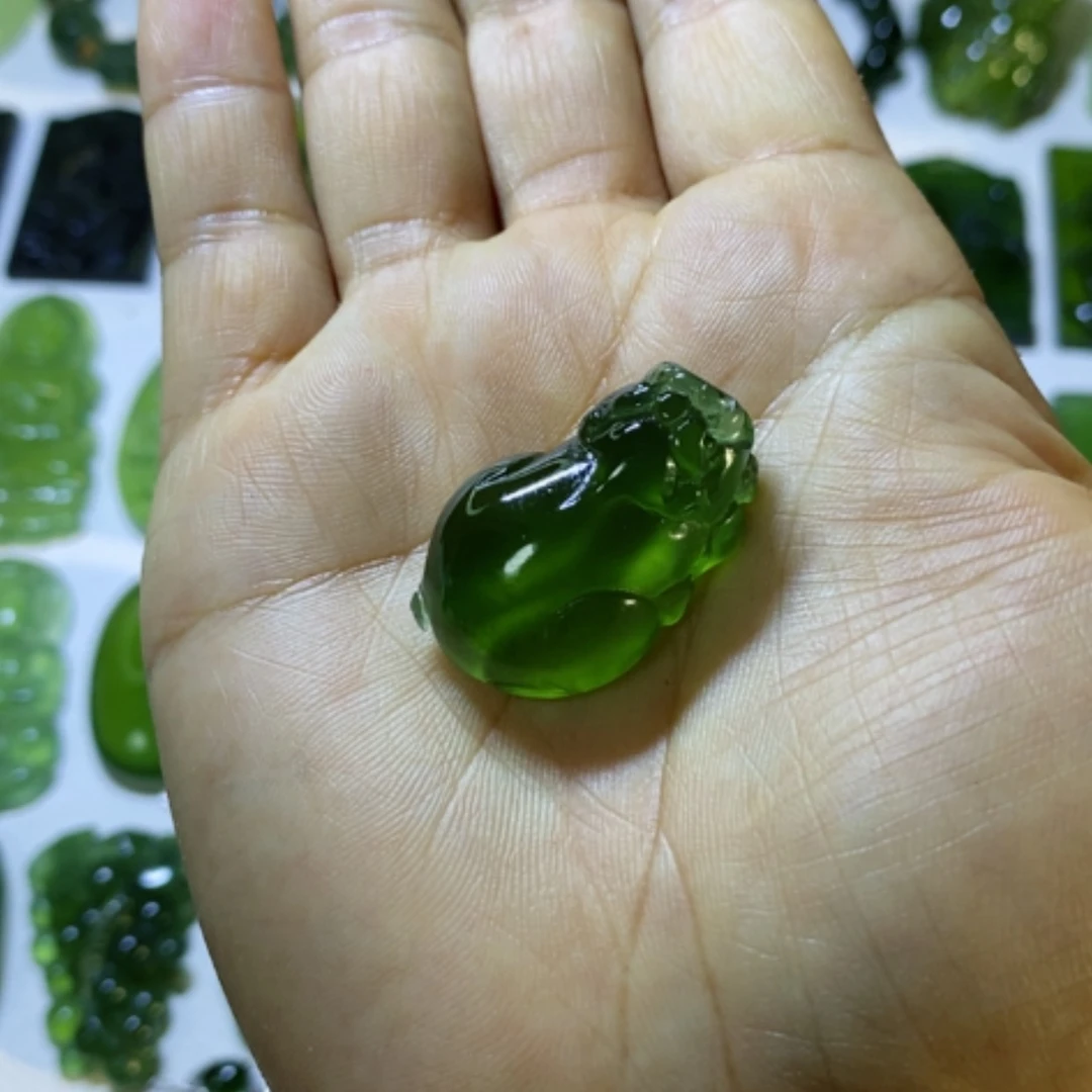 【闪购商品】未镶嵌蛇纹石玉颈饰