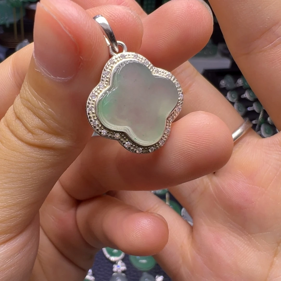 石英质玉未镶嵌颈饰