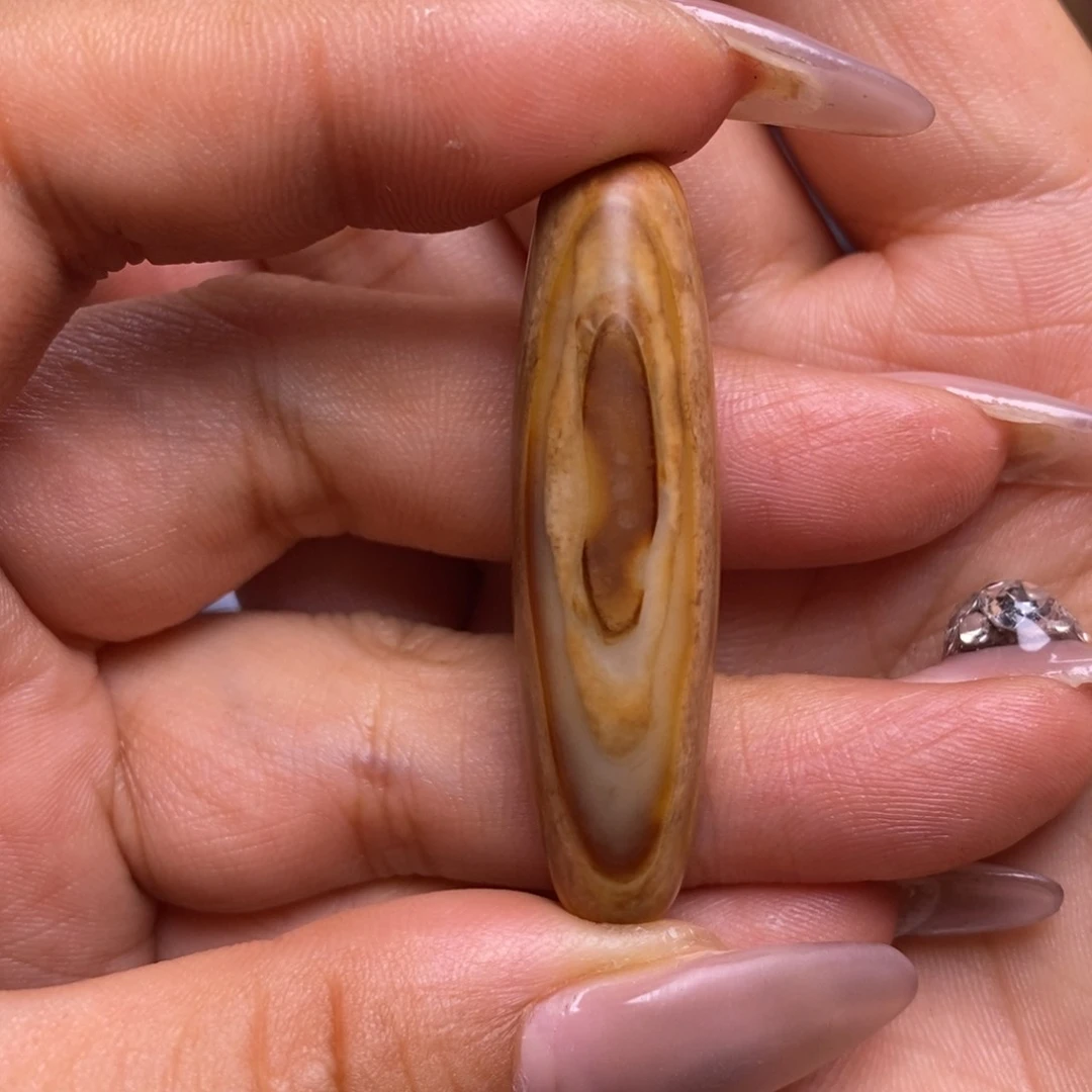 玛瑙/玉髓未镶嵌珠宝半成品牛**水