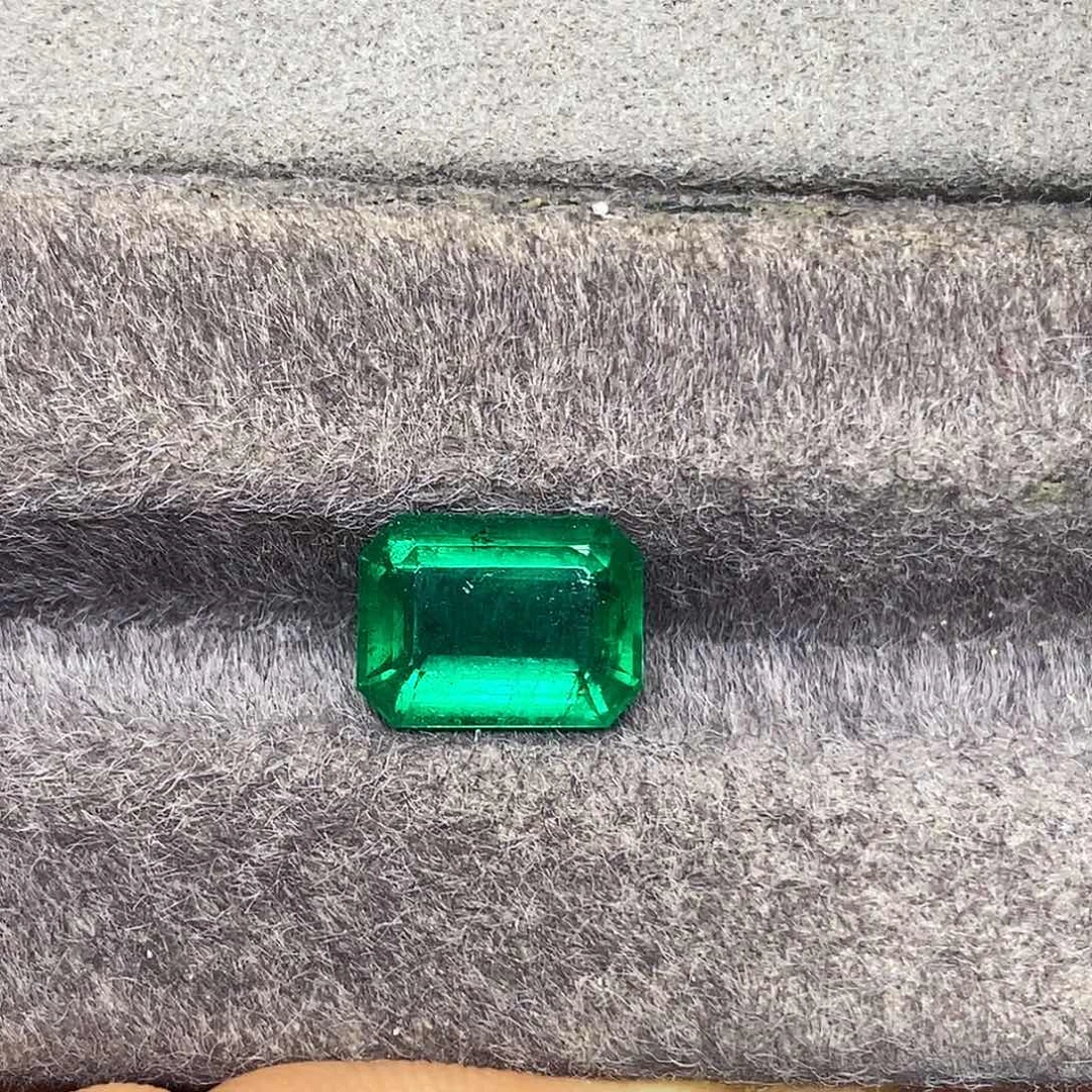 祖母绿裸石2.755克拉天然赞比亚沃顿祖母绿