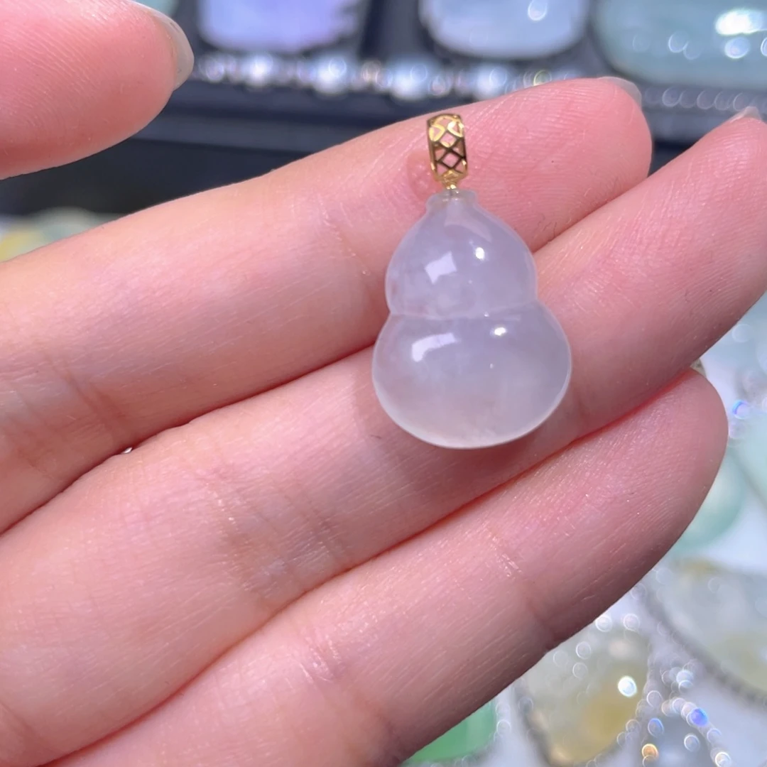 颈饰18K金镶嵌翡翠翡翠