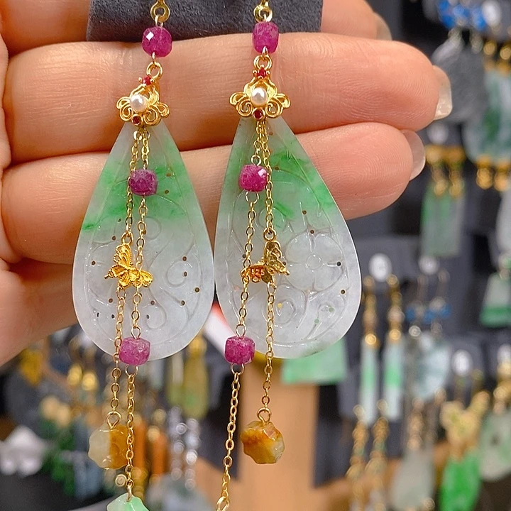 城***王翡翠未镶嵌耳饰翡翠