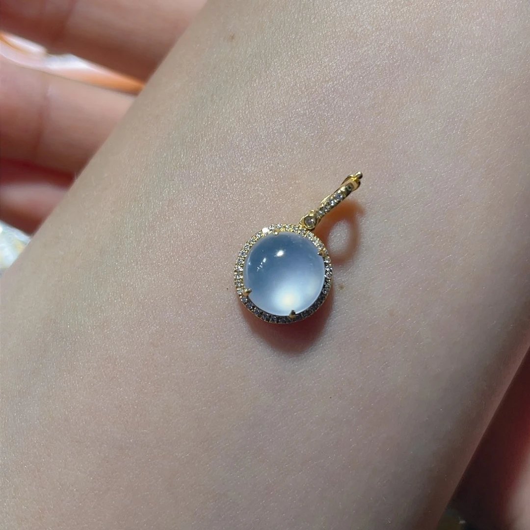 翡翠18K金镶嵌吊坠(不含链)小**的