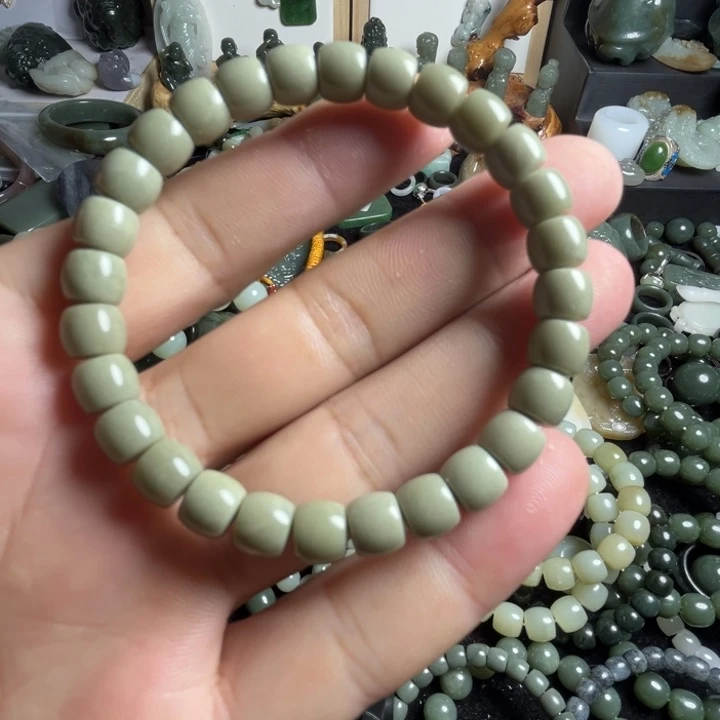 和田玉手串未镶嵌卡8