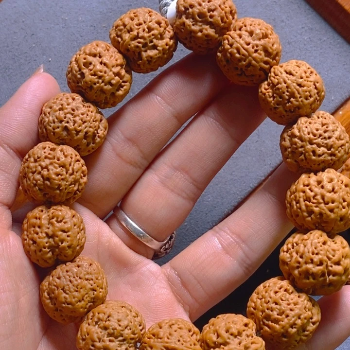 小***～金刚菩提吊坠菠萝蜜蜂王