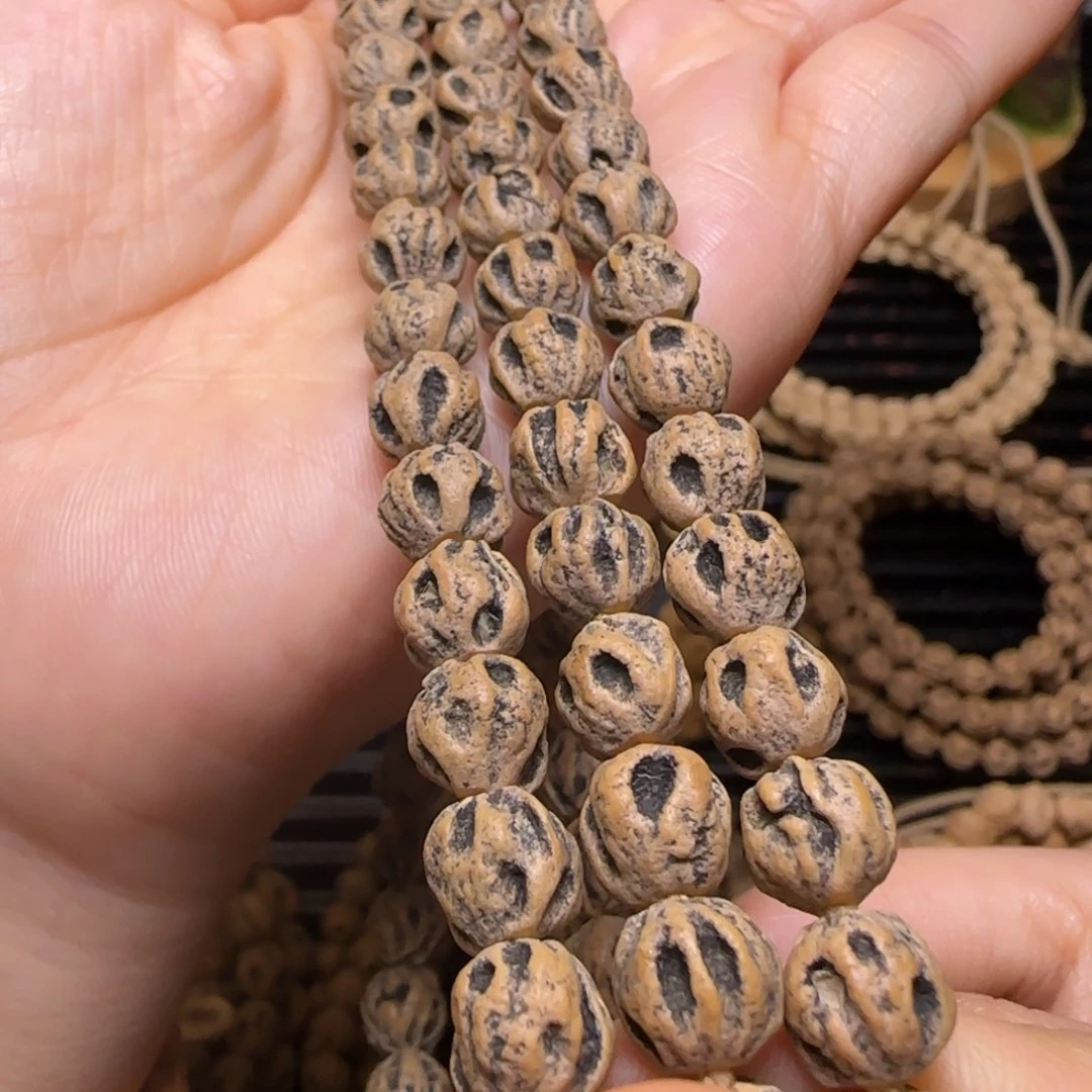 吊坠柏香籽/百香籽往***。