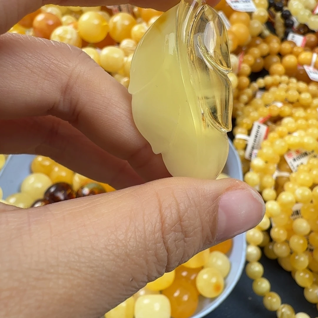 琥珀未镶嵌珠宝奇石