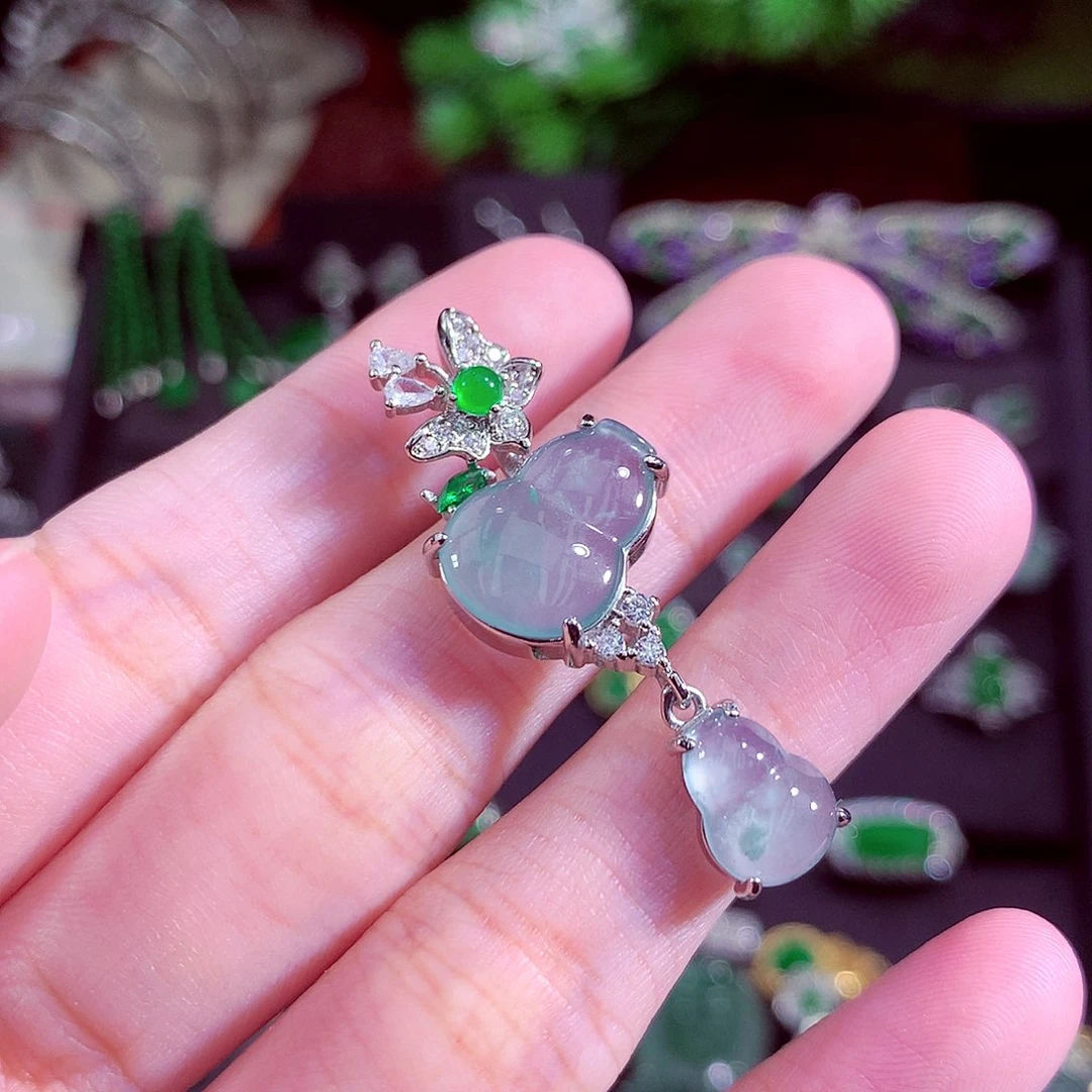 颈饰未镶嵌翡翠天然