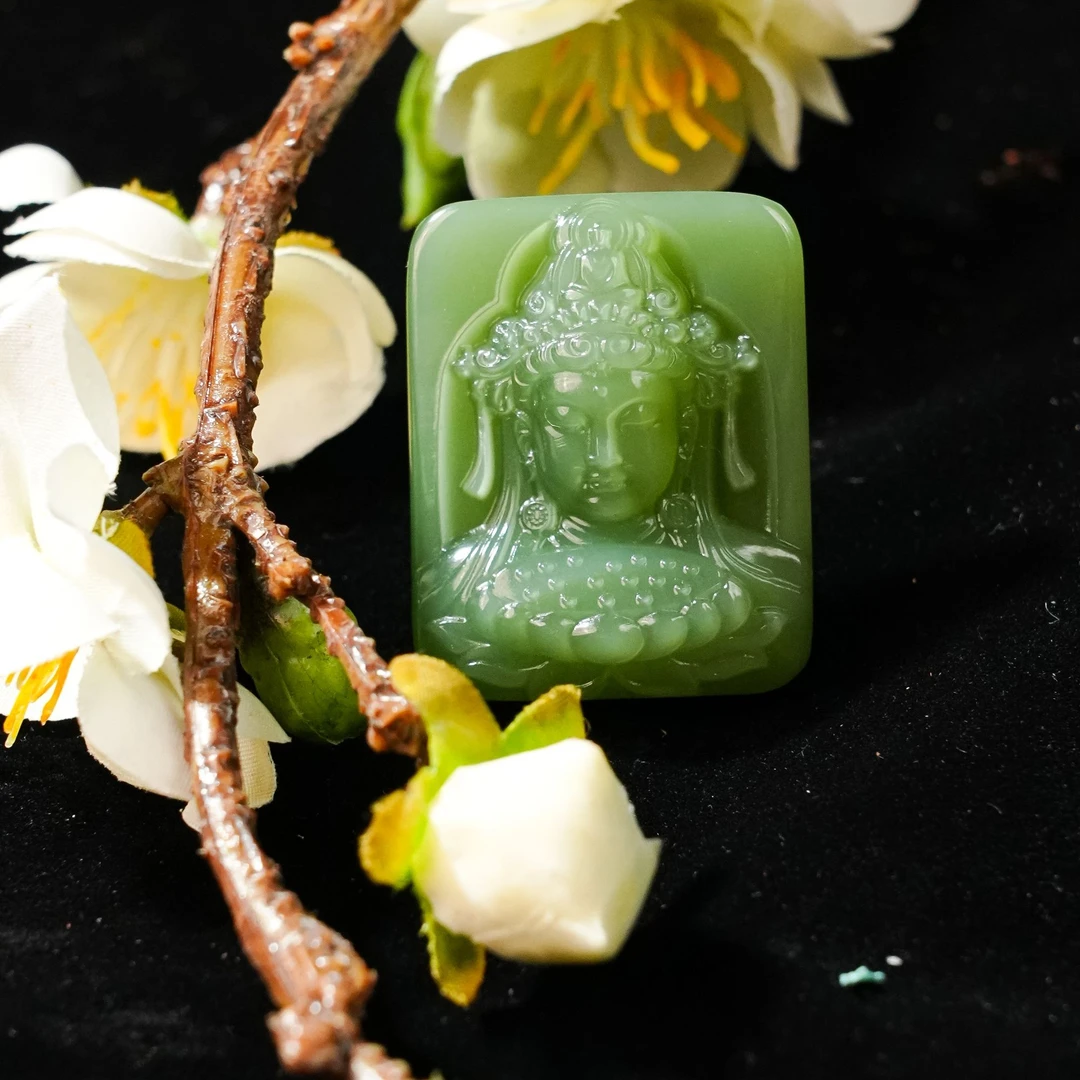 lot52 和田玉碧玉观音/qg51125-177979 保利山东拍卖