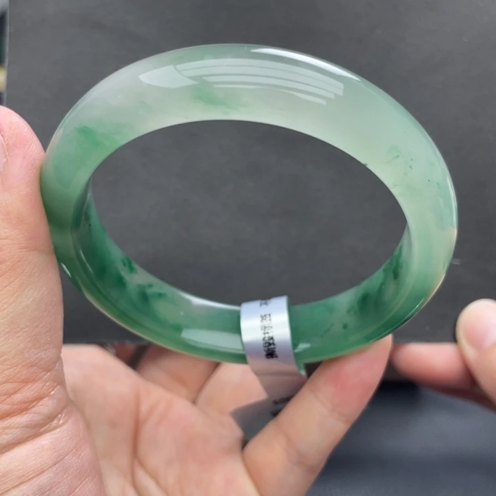 石英质玉未镶嵌手镯60