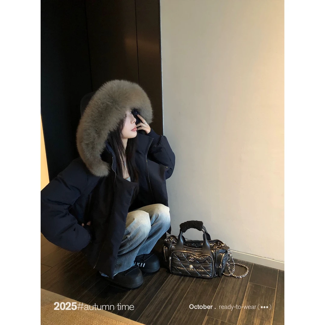 伊品SUNONEONE10.25 20:00 狐狸毛领加色加大版连帽羽绒服外套女