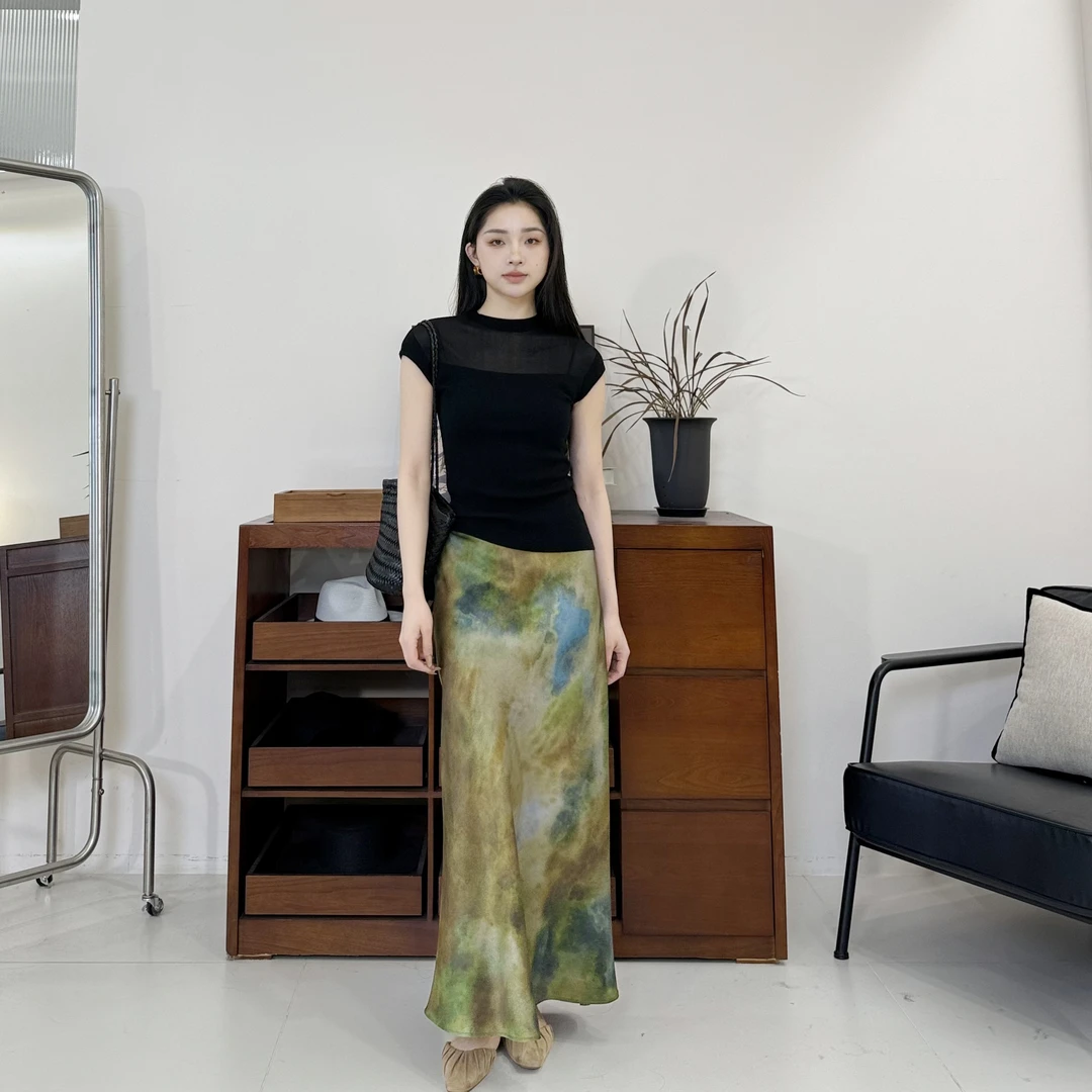 euri含桑蚕丝•山羊绒｜简约气质针织镂空坑条圆领无袖背心-MY5723