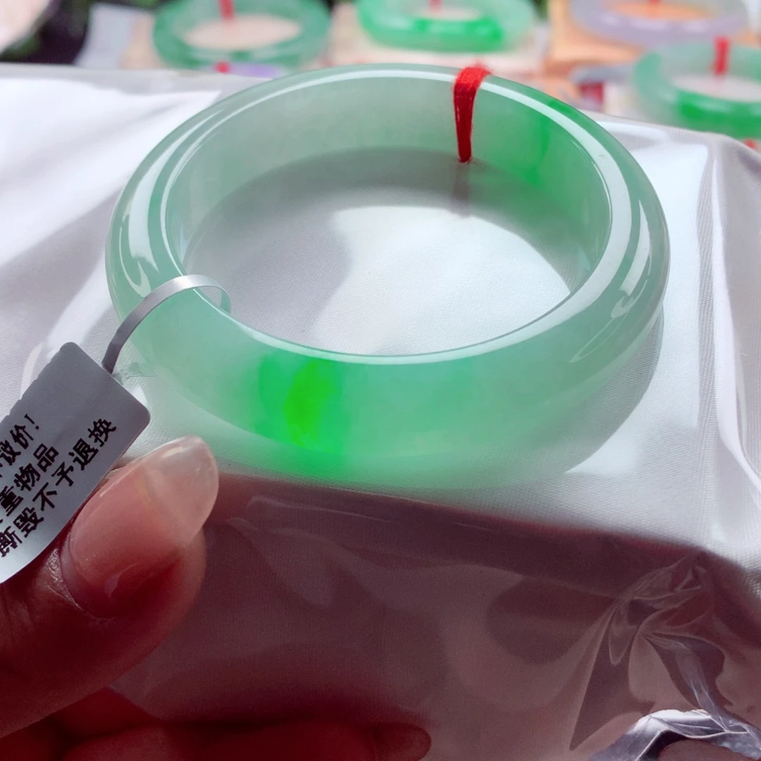 翡翠未镶嵌手镯师妹51.5正阳绿满翠色性价比