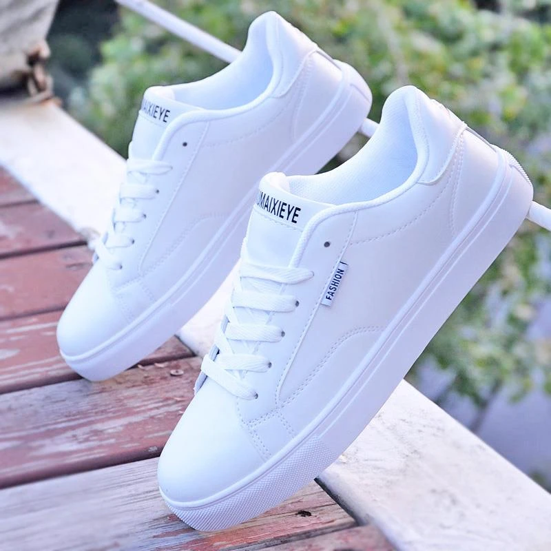 男鞋冬季透气2025新款休闲鞋子潮鞋百搭男士运动板鞋韩版潮小白鞋