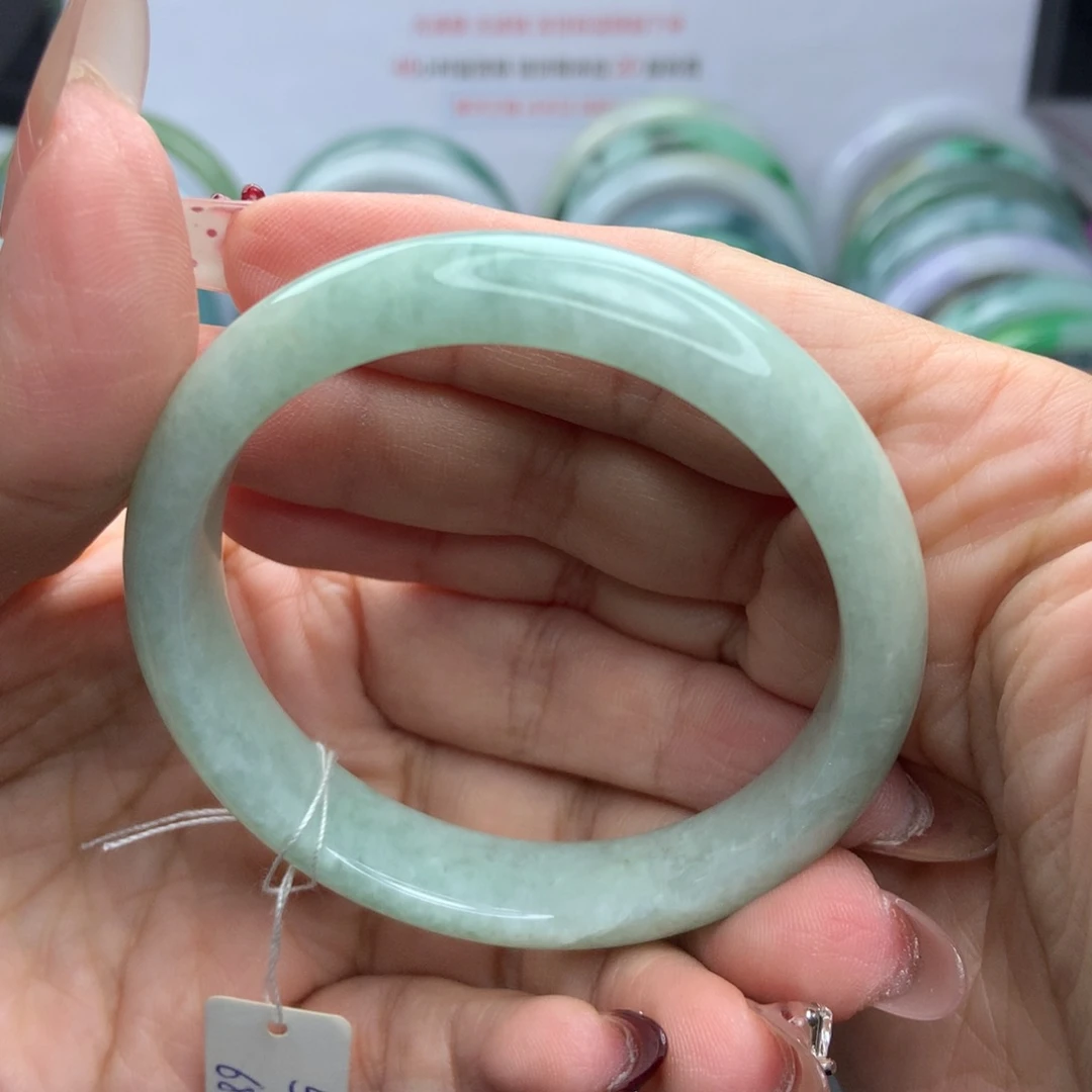 翡翠手镯未镶嵌55.7圈口