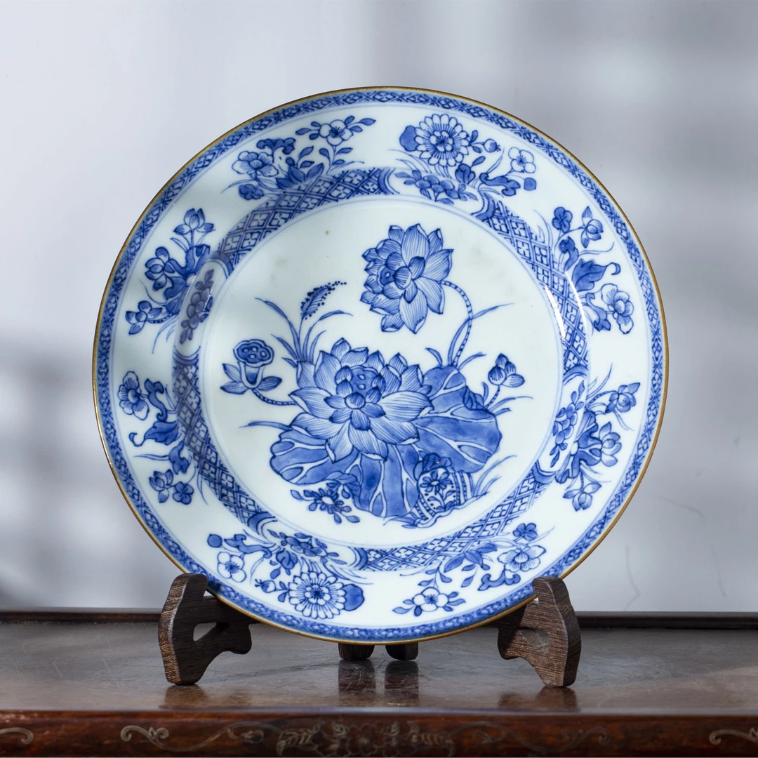 【拍卖-清康熙】·青花莲花纹折沿盘