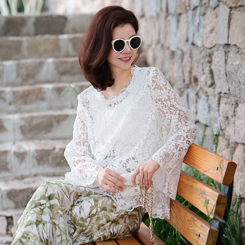 VESSI金社长“香榭丽舍”D*or同源水溶绣花太阳花法式蕾丝上衣