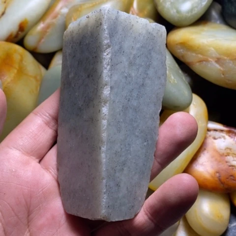 未镶嵌和田玉（糖玉）挂件