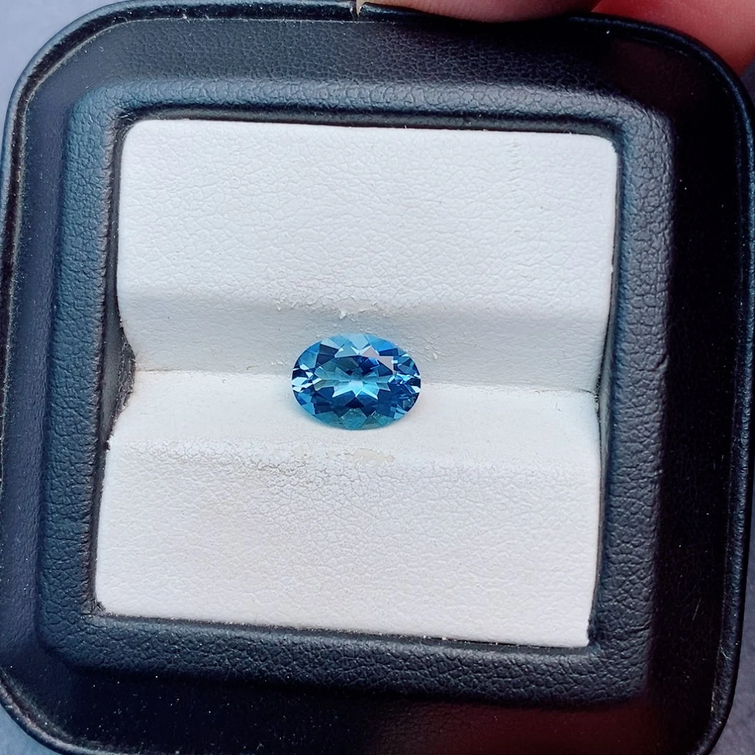笔搁未镶嵌海蓝宝石1.5ct 超级圣玛利亚
