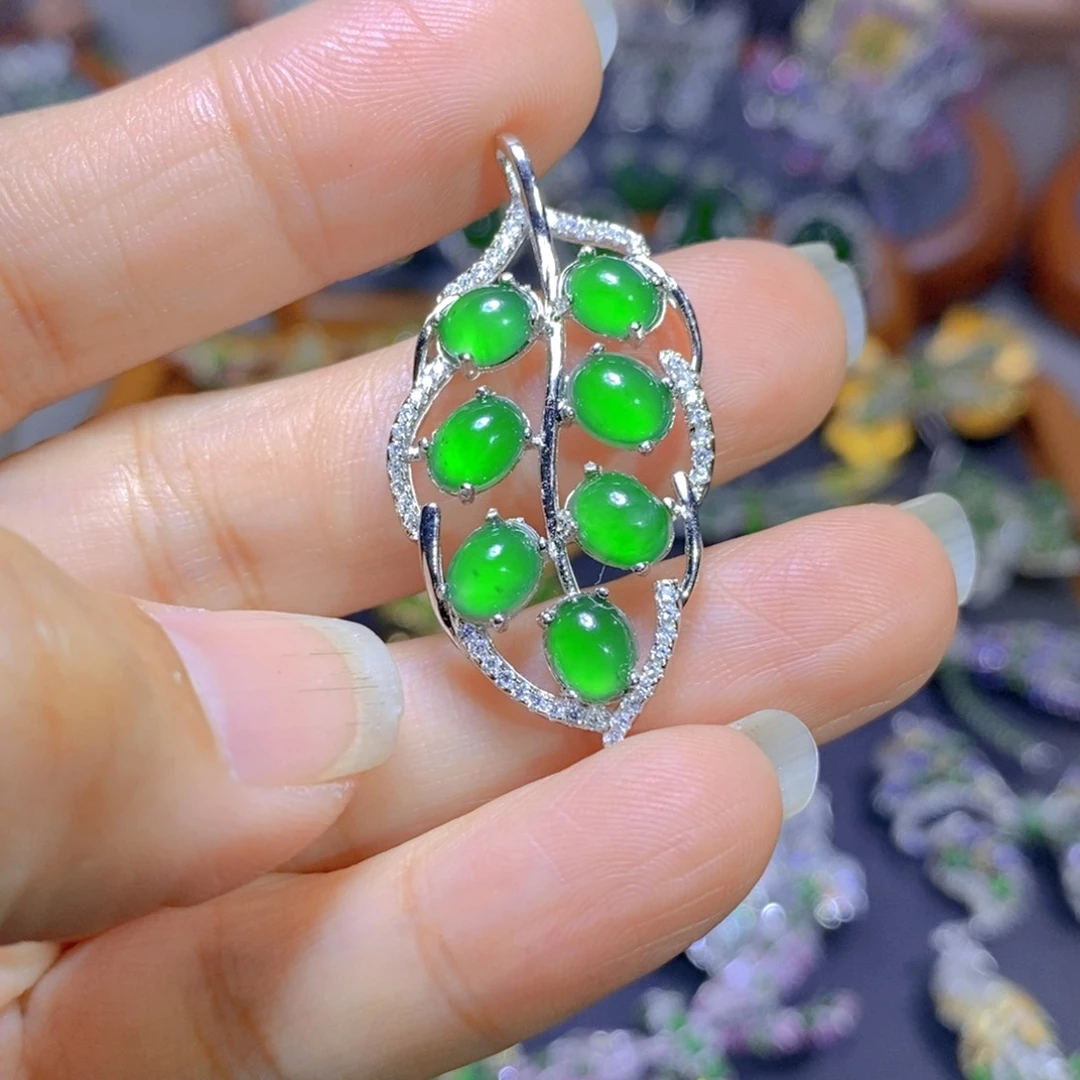 翡翠颈饰银S925镶嵌天然翡翠