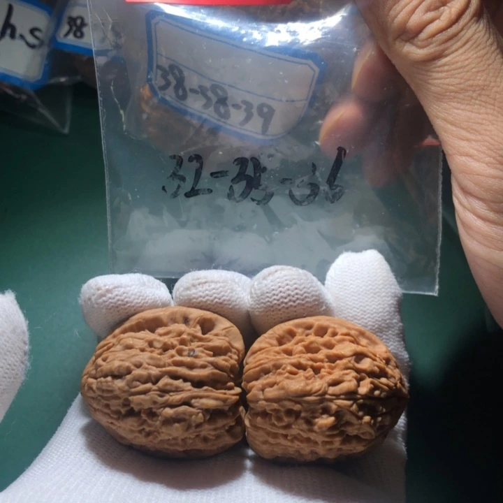 文玩核桃吊坠南疆30