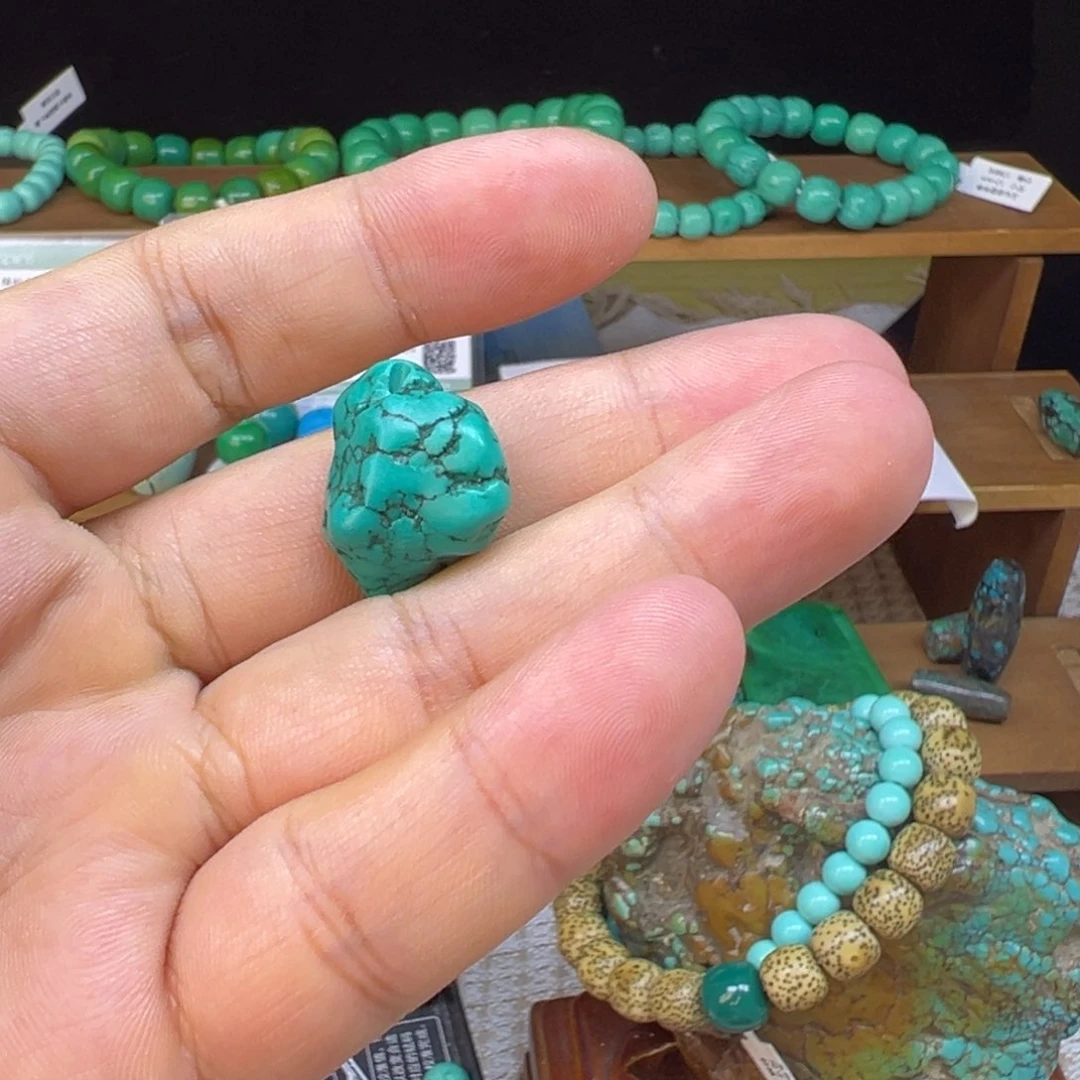 可***哥湖北十堰绿松随型