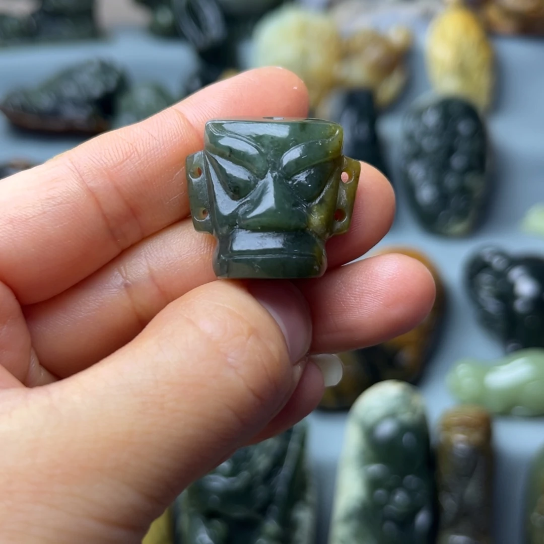 岫岩河磨玉（透闪石质玉）未镶嵌挂件