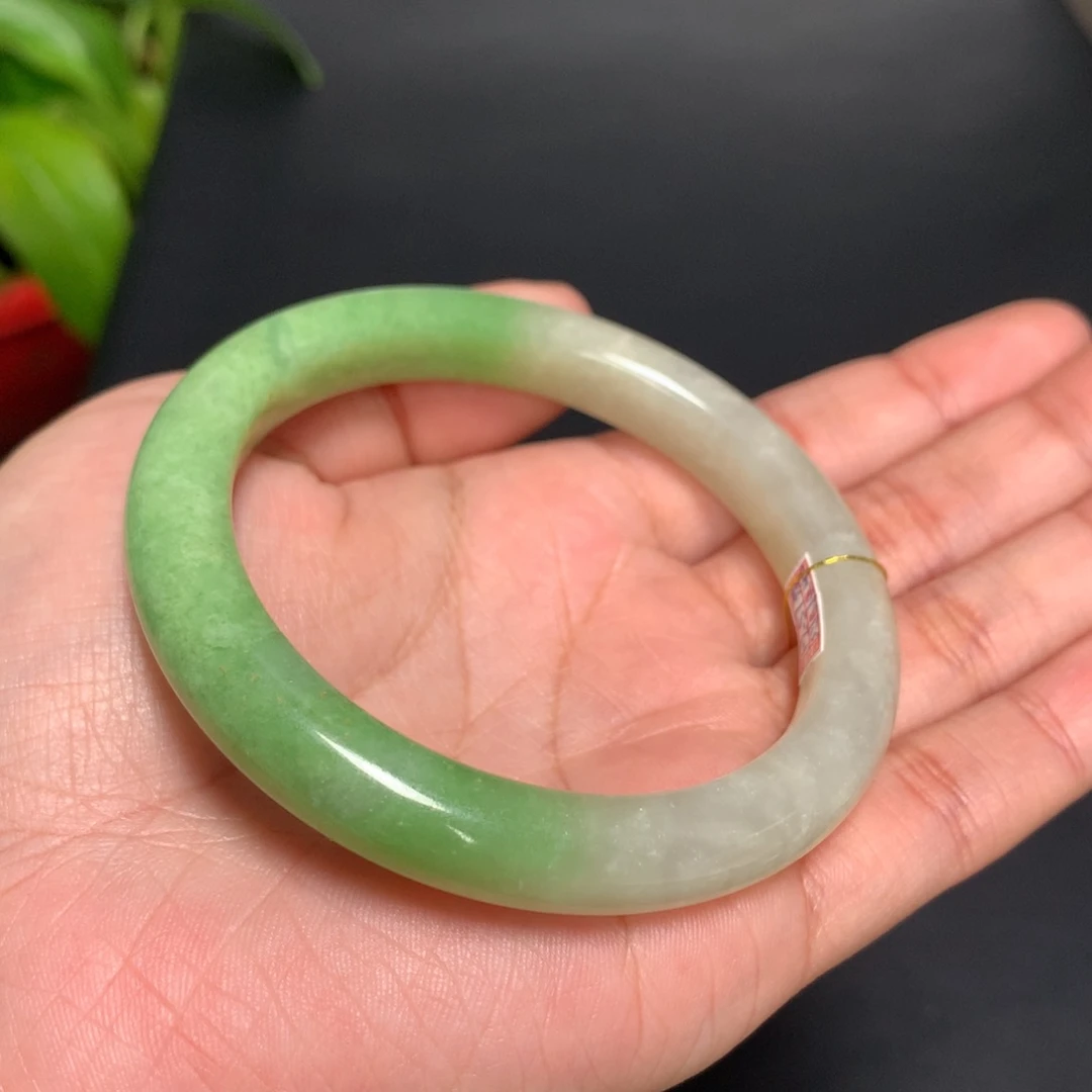 和田玉手镯未镶嵌56